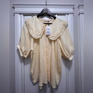 Super cute Mango NWT cotton blouse.
